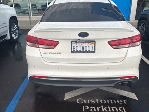 Used 2018 Kia Optima LX image 4