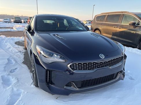 Used 2020 Kia Stinger GT image 2
