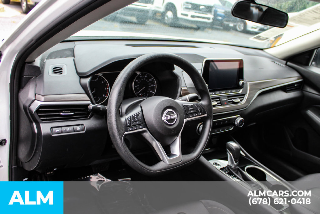 Used 2024 Nissan Altima 2.5 SV FWD image 21