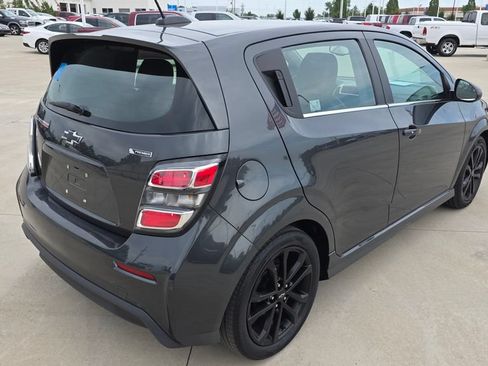 Used 2018 Chevrolet Sonic Premier FWD image 5