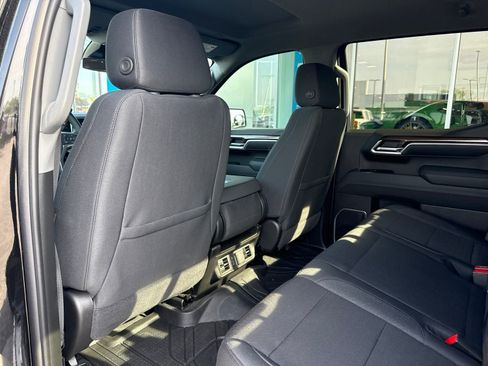 Used 2025 Chevrolet Silverado 1500 LT w/ Convenience Package II AWD/4WD image 15