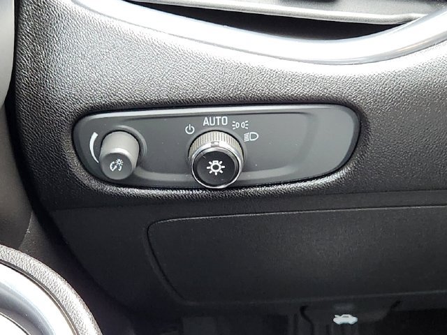 Used 2016 Chevrolet Malibu LT FWD image 23