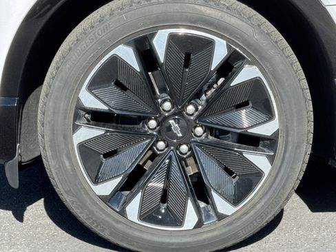 Used 2024 Chevrolet Blazer EV RS AWD/4WD image 43