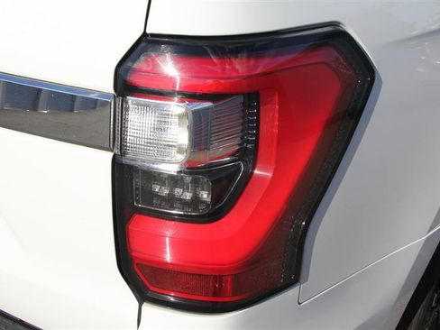 Used 2020 Ford Expedition Limited AWD/4WD image 13