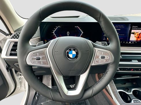 New 2026 BMW X7 xDrive40i image 8