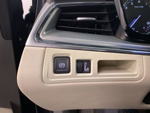 Used 2021 Cadillac XT5 Premium Luxury w/ LPO, Floor Liner Package image 20