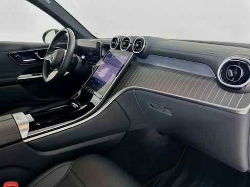 Certified 2024 Mercedes-Benz GLC 300 4MATIC image 32