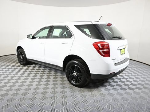 Used 2017 Chevrolet Equinox LS image 4