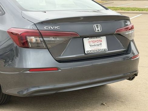Used 2025 Honda Civic Sport image 6