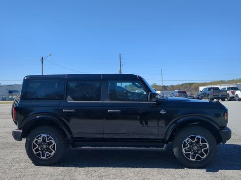 New 2026 Ford Bronco Outer Banks image 2