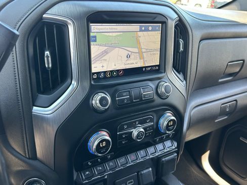 Certified 2019 GMC Sierra 1500 Denali w/ Denali Ultimate Package AWD/4WD image 31