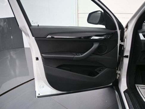 Used 2020 BMW X1 xDrive28i w/ Premium Package AWD/4WD image 9