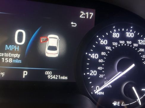 Used 2021 Toyota Avalon XLE image 30