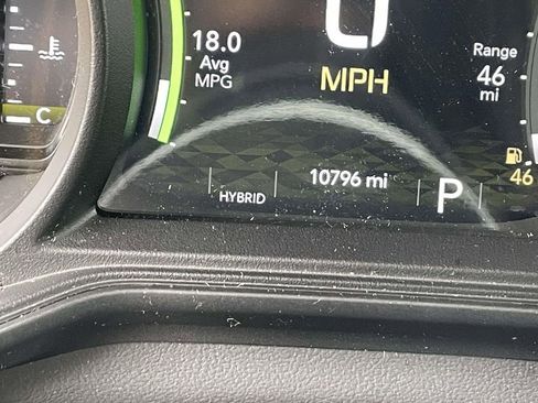 Used 2025 Jeep Wrangler Unlimited Sahara w/ Safety Group image 23