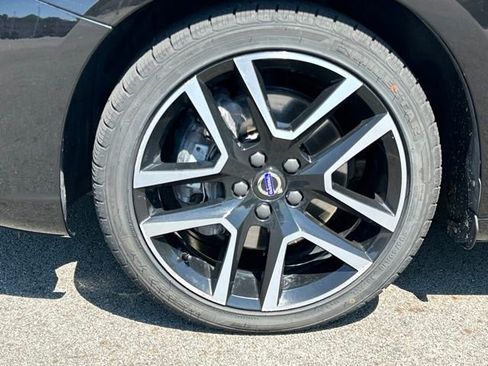 Used 2017 Volvo S60 T5 Dynamic w/ Vision Package AWD/4WD image 10