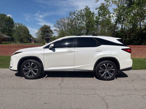 Used 2022 Lexus RX 350L Premium w/ Premium Package image 2