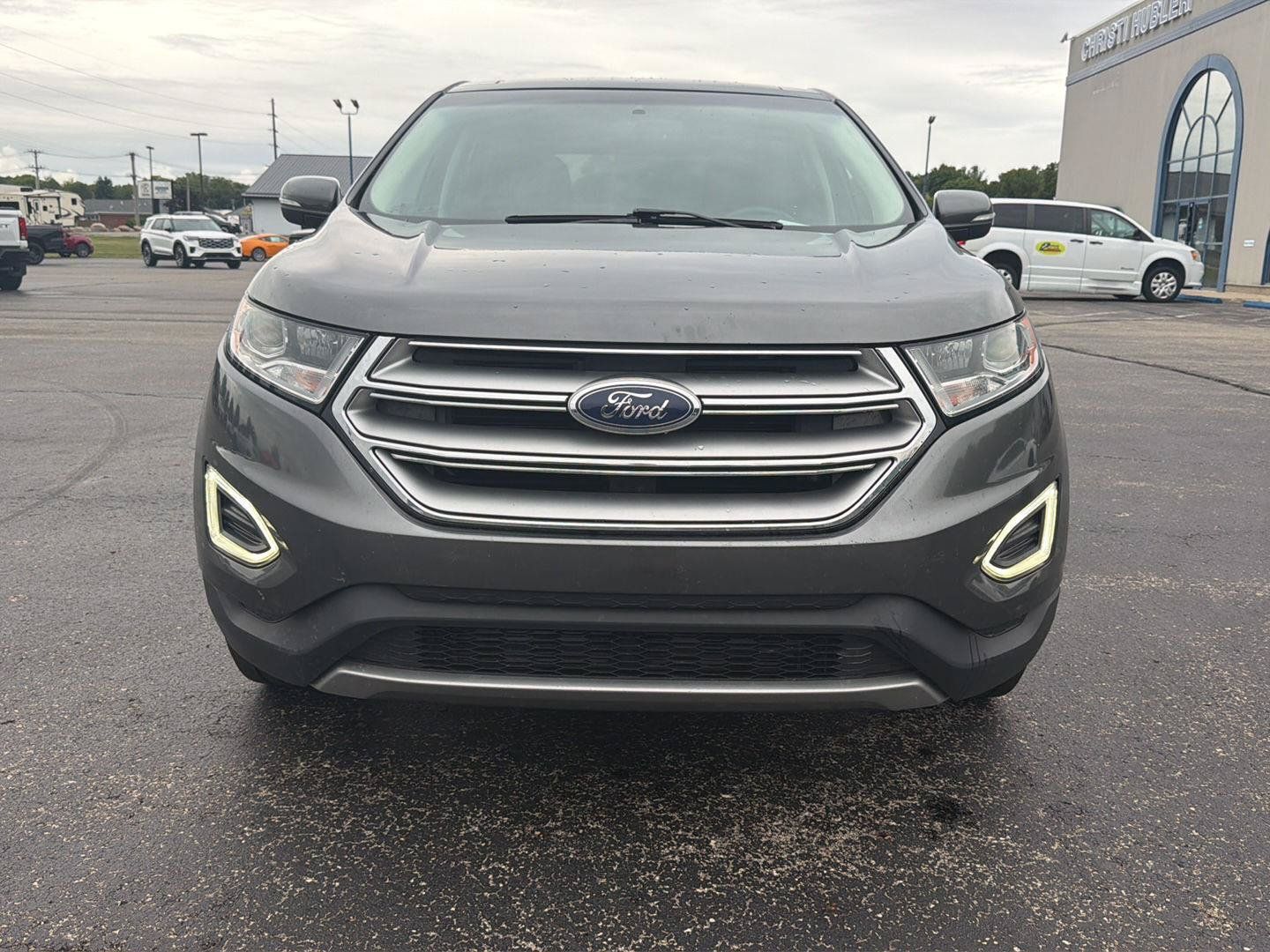 Used 2015 Ford Edge Titanium w/ Equipment Group 301A FWD image 2