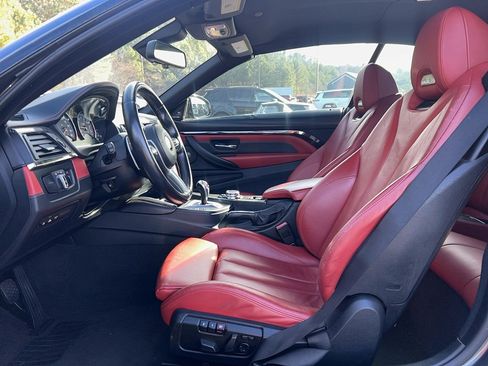 Used 2015 BMW M4 Convertible image 10