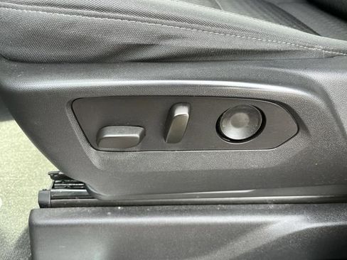 Used 2023 Chevrolet Silverado 1500 RST image 16