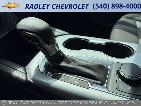 Certified 2025 Chevrolet Blazer LT FWD image 11