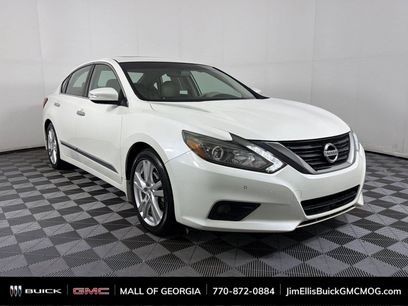 Used 2017 Nissan Altima 3.5 SL w/ 3.5SL Technology Package