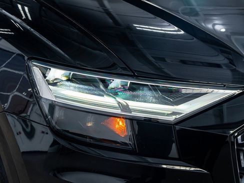 Used 2020 Audi Q8 Premium w/ Black Optic Package image 19