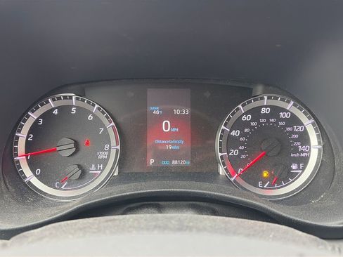Used 2020 Toyota Highlander L FWD image 19