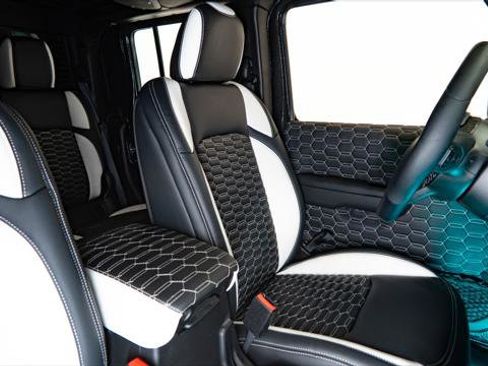 Used 2026 Jeep Gladiator Sport image 39