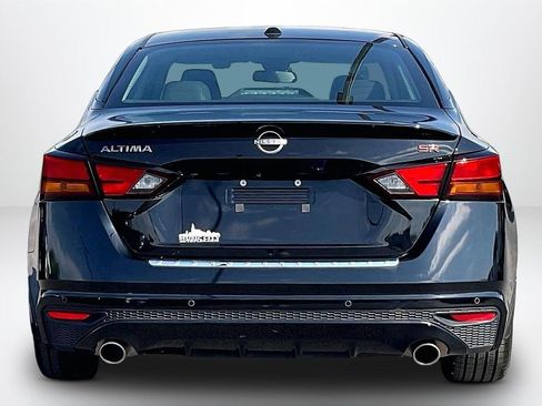 Used 2023 Nissan Altima 2.5 SR FWD image 7