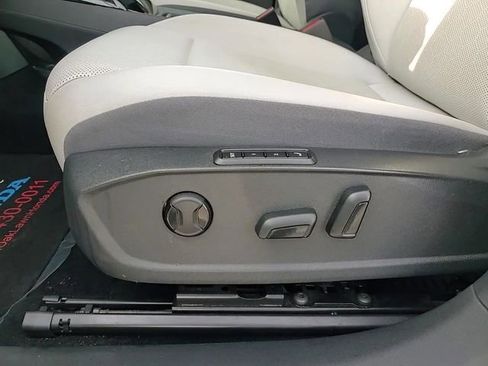 Used 2022 Volkswagen ID.4 Pro S image 15