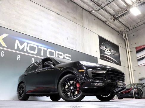 Used 2017 Porsche Cayenne GTS image 75