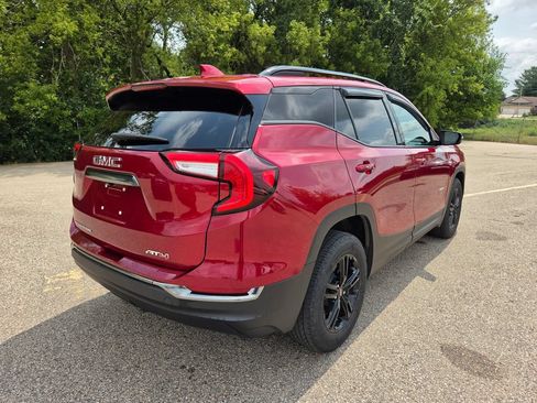 Used 2023 GMC Terrain AT4 AWD/4WD image 3