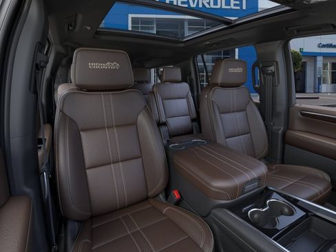 New 2026 Chevrolet Suburban High Country AWD/4WD image 17