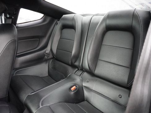 Used 2022 Ford Mustang Premium image 11