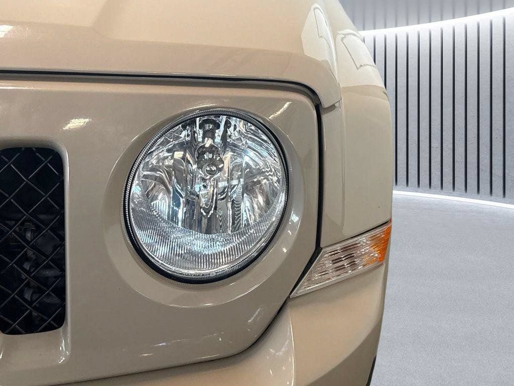 Used 2016 Jeep Patriot Sport FWD image 15