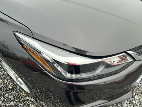 Used 2017 Chevrolet Cruze LT FWD image 29