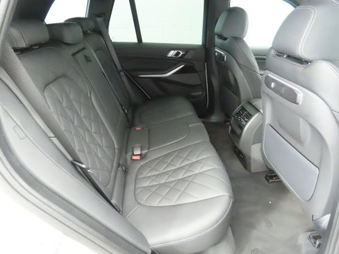 Certified 2024 BMW X5 xDrive40i w/ Premium Package image 22