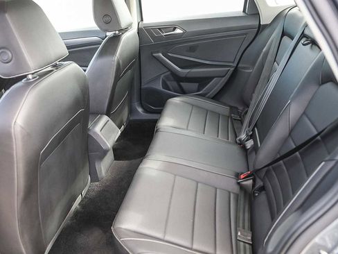 Used 2024 Volkswagen Jetta SE image 18