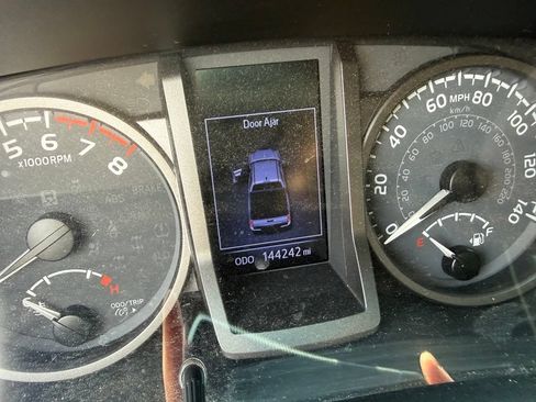 Used 2021 Toyota Tacoma TRD Off-Road AWD/4WD image 6