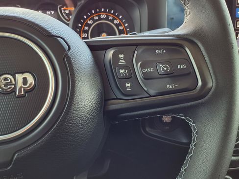 Used 2026 Jeep Wrangler Unlimited Sport AWD/4WD image 19