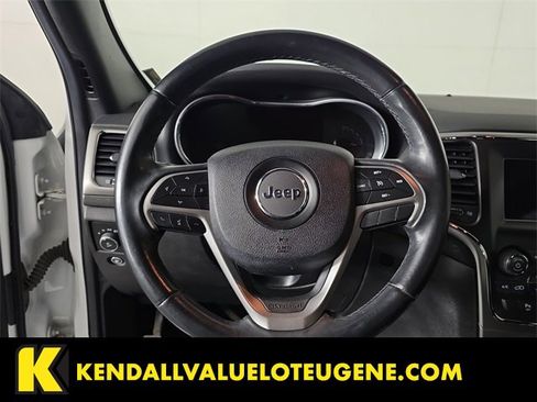 Used 2018 Jeep Grand Cherokee Laredo image 10