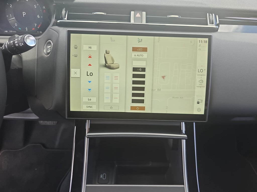 New 2026 Land Rover Range Rover Velar S AWD/4WD image 24