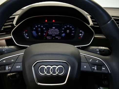 Certified 2023 Audi Q3 2.0T Premium w/ Convenience Package AWD/4WD image 33