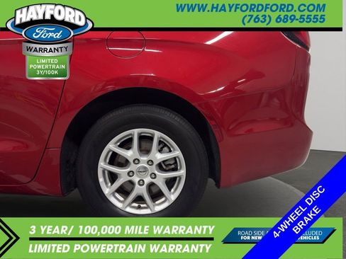 Used 2025 Chrysler Pacifica Select FWD image 28