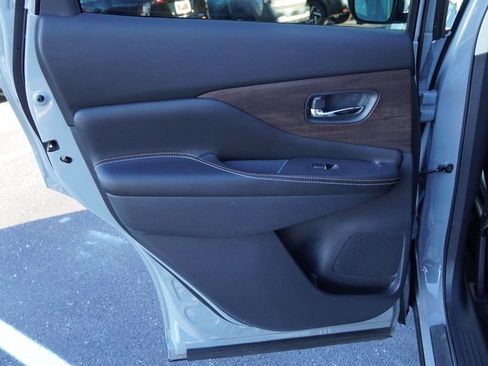 Used 2024 Nissan Murano Platinum w/ Cargo Package image 18