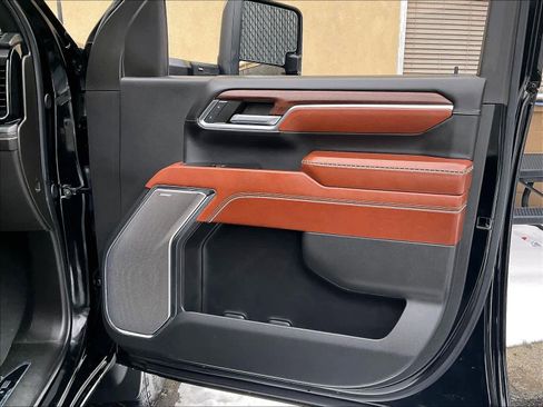 Used 2024 GMC Sierra 2500 Denali Ultimate image 12