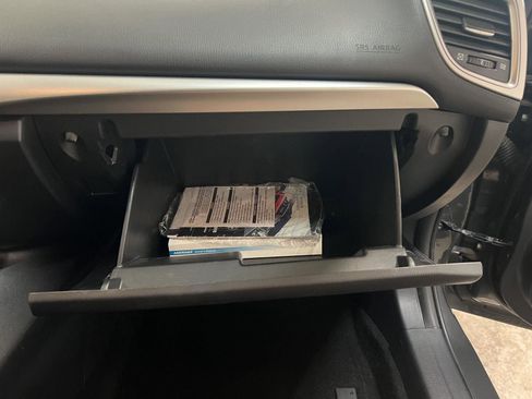 Used 2018 MAZDA MAZDA3 Sport w/ Preferred Equipment Package image 28