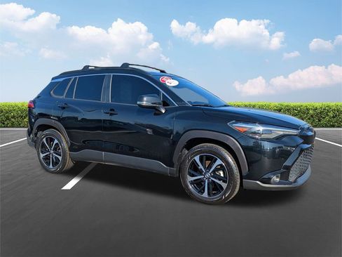 Certified 2023 Toyota Corolla Cross XSE w/ Convenience Package image 2