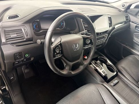 Used 2021 Honda Pilot Touring image 9