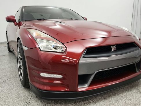Used 2015 Nissan GT-R Premium AWD/4WD image 13